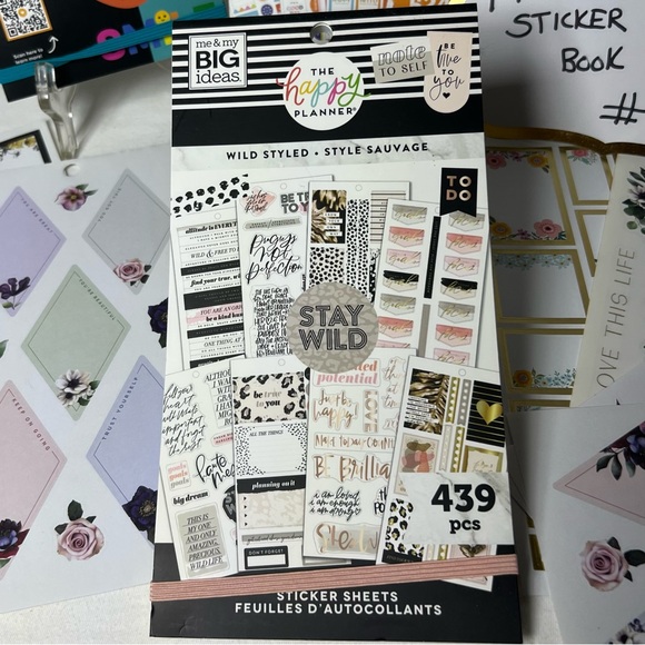 THE HAPPY PLANNER GIFT SET #16 - Picture 2 of 9